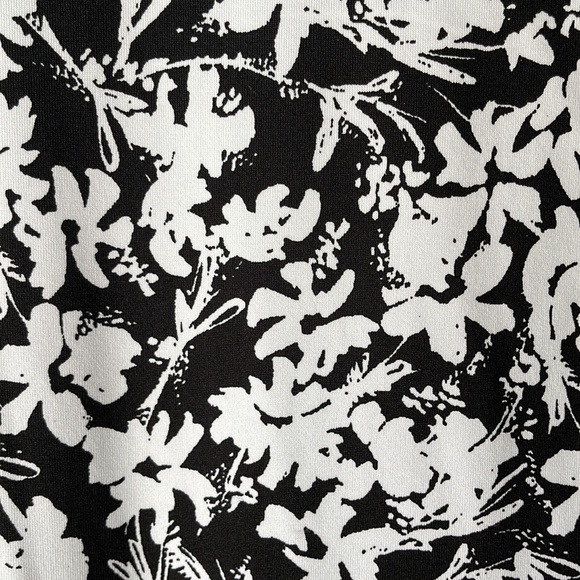 Notations 3/4 Length Sleeve Top - Picture 3 of 3